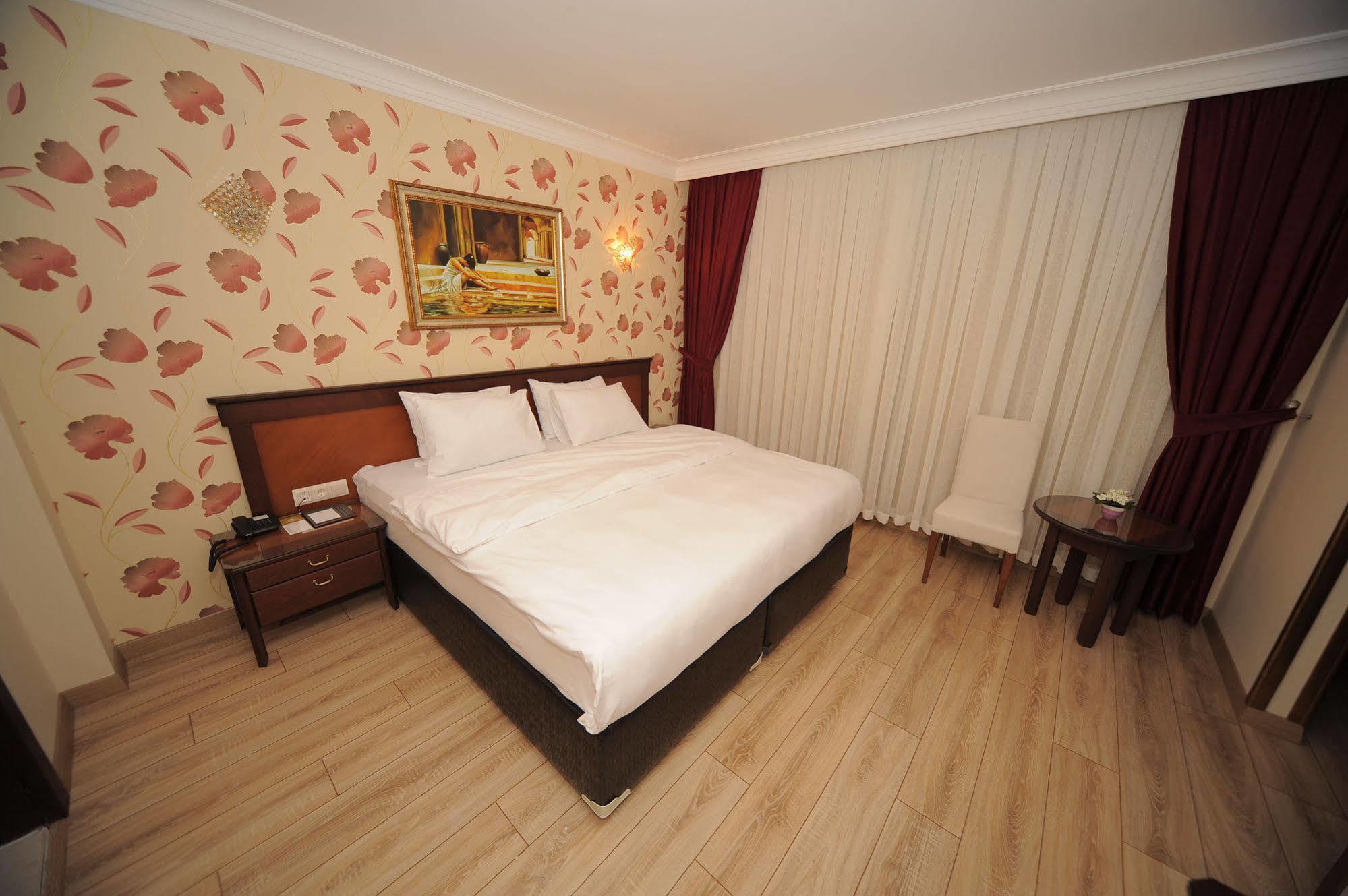 Golden Lake Hotel Адана Экстерьер фото