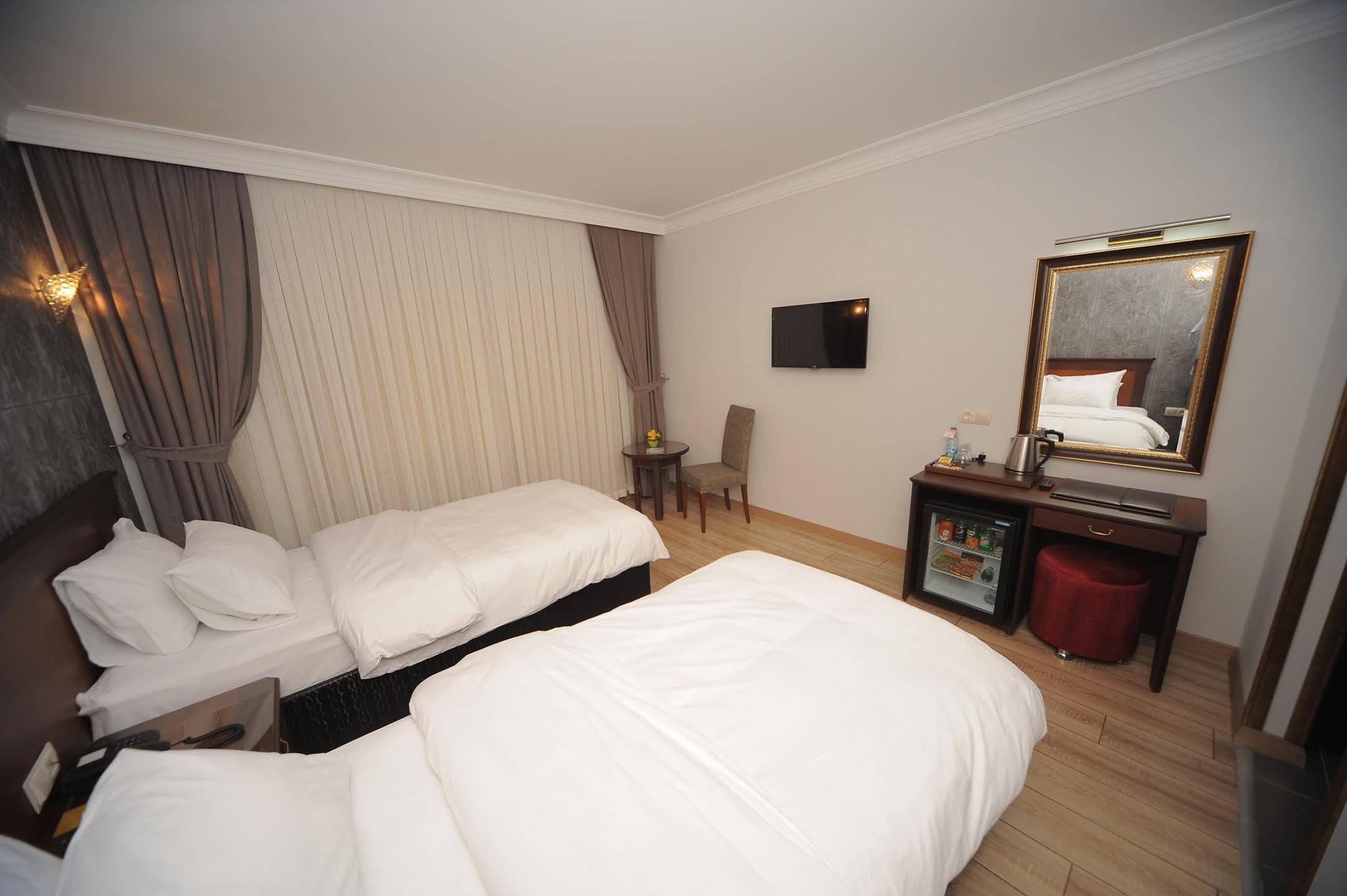 Golden Lake Hotel Адана Экстерьер фото